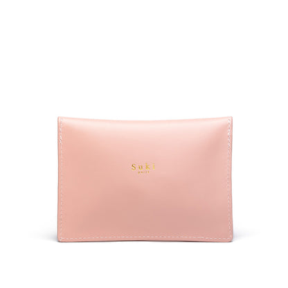 Porte passeport cuir personnalisé, confectionné rue Labie