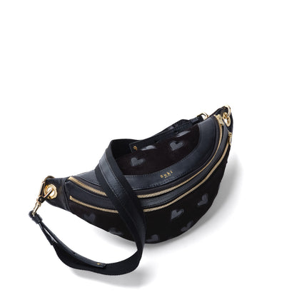 Ulysse black, sac banane cuir noir cousu rue Labie — Suki Paris