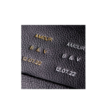 Marquage à chaud sur porte-cartes cuir — personnalisation Suki