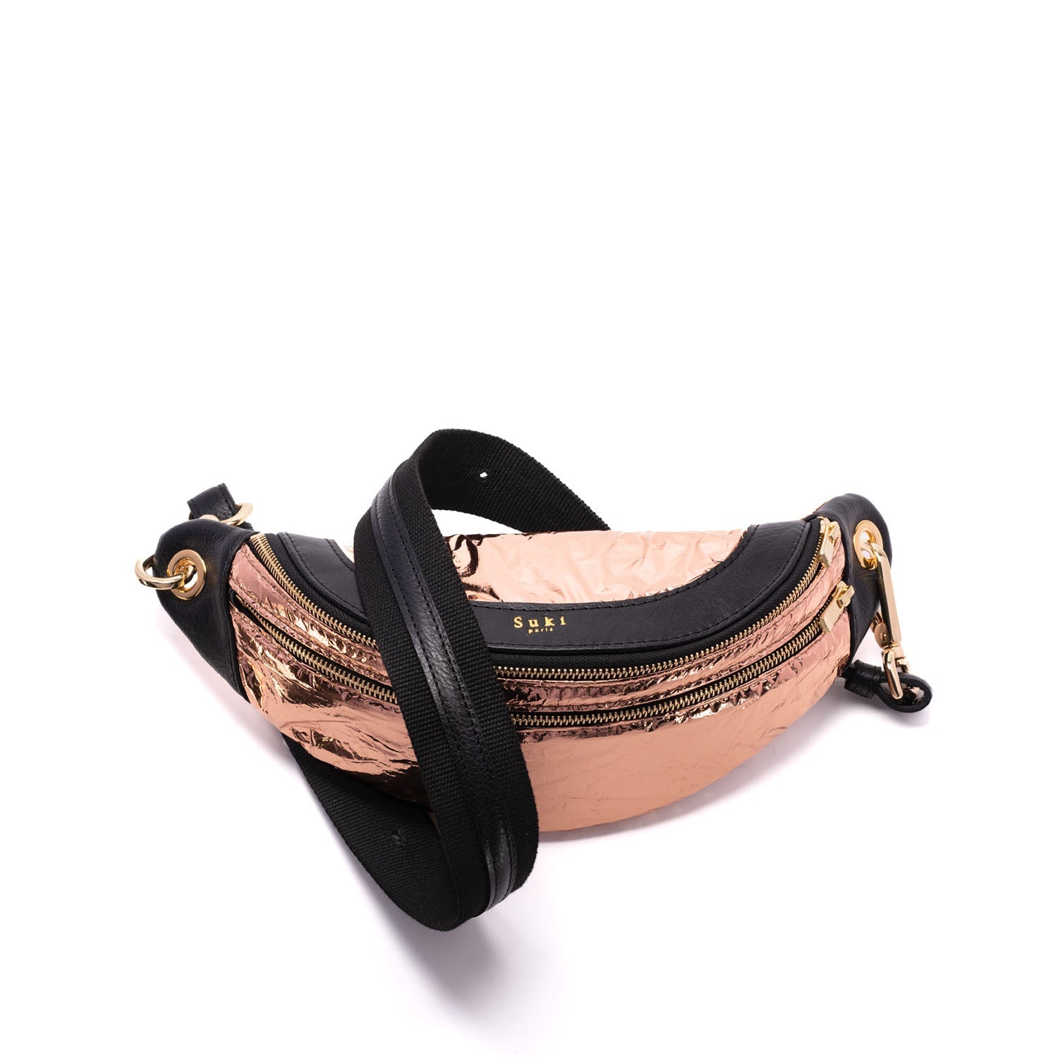 Vega golden pink, sac banane cuir métallisé porté en bandoulière