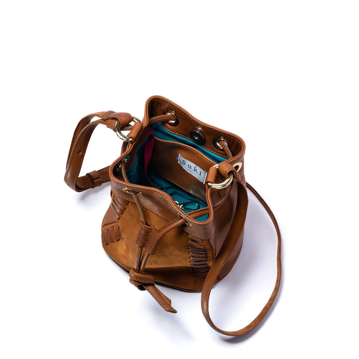 Pichu camel, sac seau cuir femme porté épaule — Suki Paris